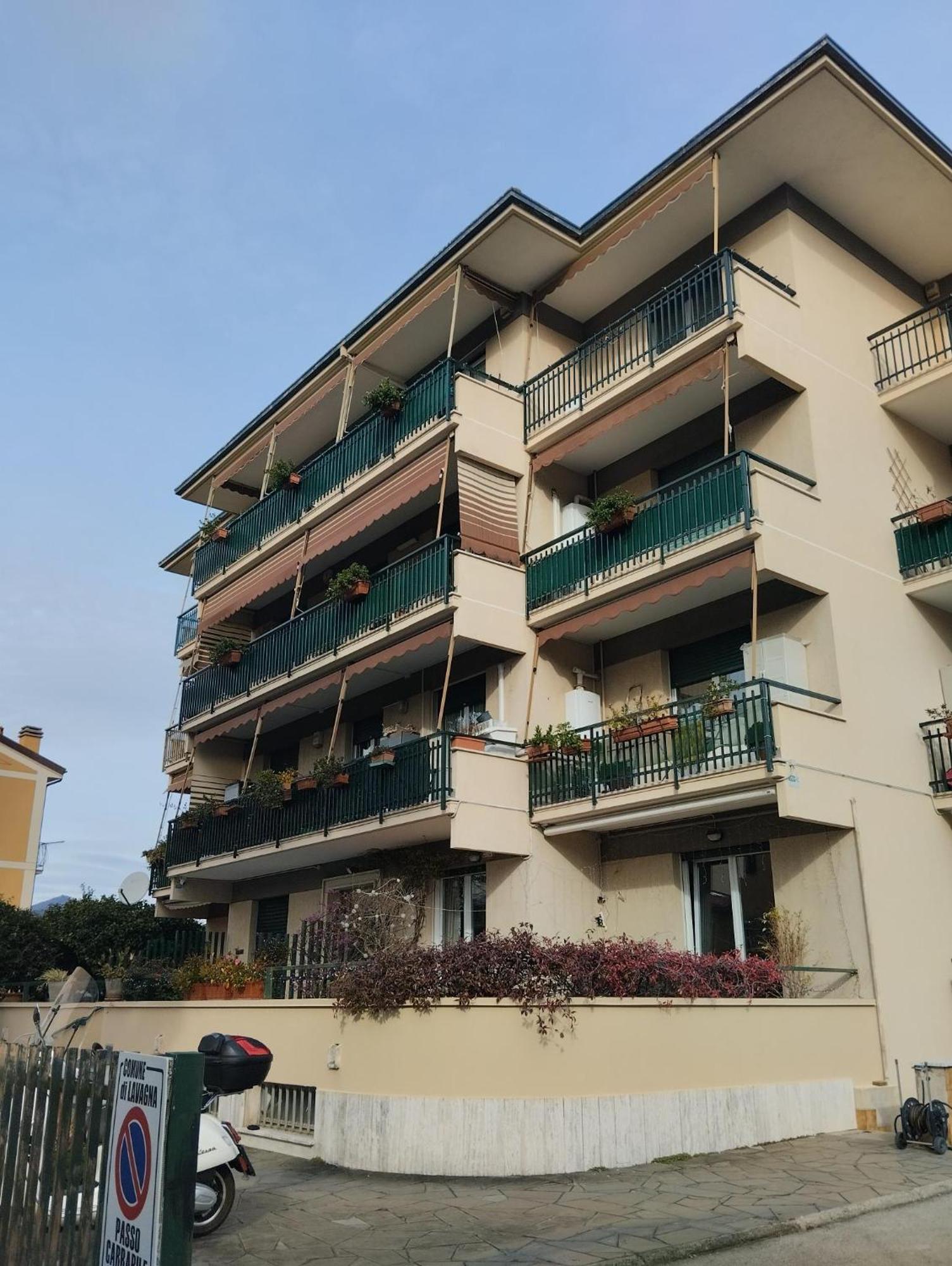 Appartamento Con Posto Auto Lavagna Exteriör bild
