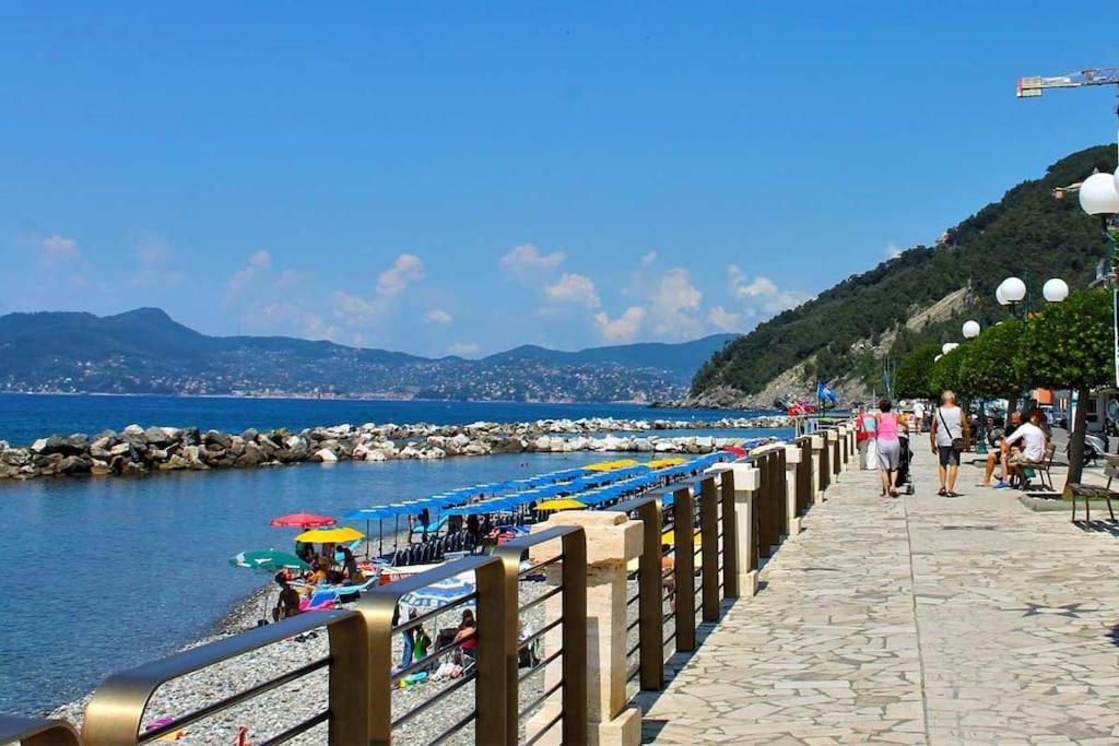 Appartamento Con Posto Auto Lavagna Exteriör bild